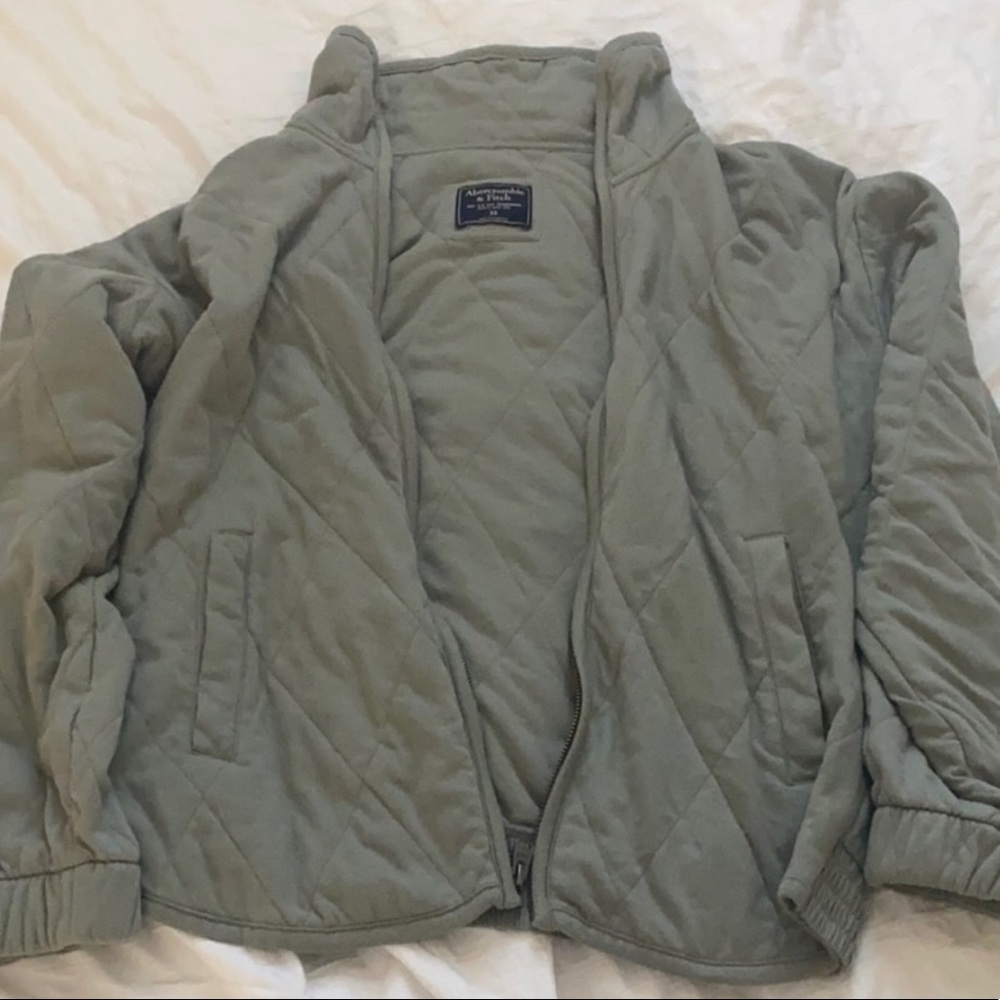 Abercrombie olive green quilted jacket zip up